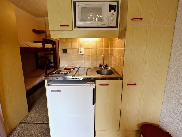 Studio with balcony and covered parking in Chamrousse FR-1-340-146 - Chamrousse