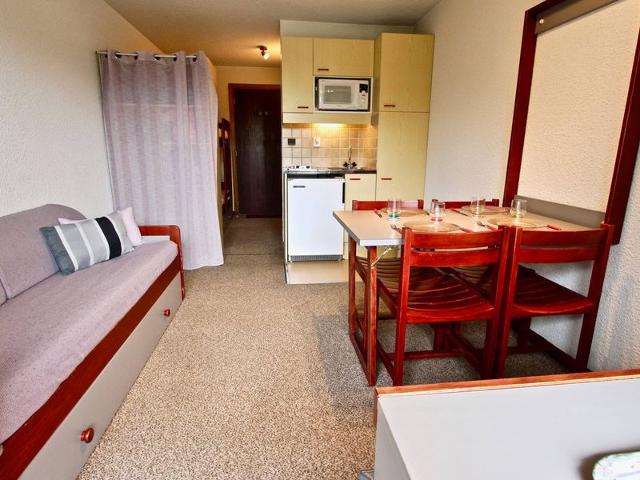 Studio with balcony and covered parking in Chamrousse FR-1-340-146 - Chamrousse
