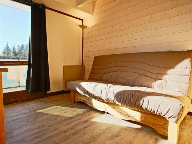 Studio cabin, balcony, covered parking, no pets allowed FR-1-340-122 - Chamrousse