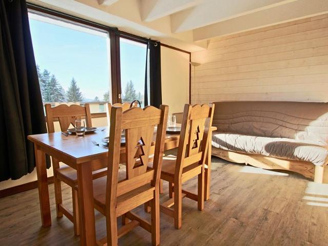 Studio cabin, balcony, covered parking, no pets allowed FR-1-340-122 - Chamrousse