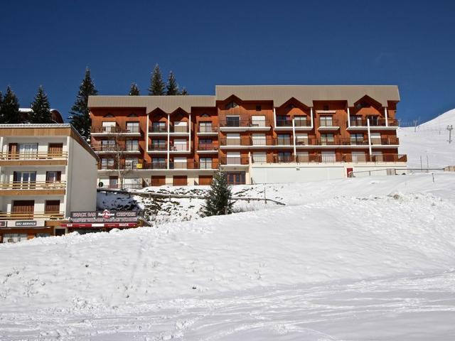 Spacious Apartment at the Foot of the Slopes in Chamrousse 1650 FR-1-340-115 - Chamrousse