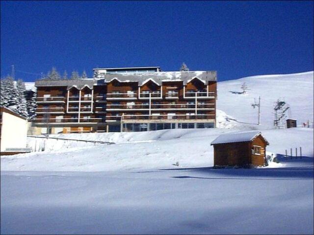 Spacious Apartment at the Foot of the Slopes in Chamrousse 1650 FR-1-340-115 - Chamrousse