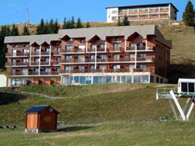 Spacious Apartment at the Foot of the Slopes in Chamrousse 1650 FR-1-340-115 - Chamrousse