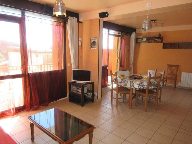 Spacious Apartment at the Foot of the Slopes in Chamrousse 1650 FR-1-340-115 - Chamrousse