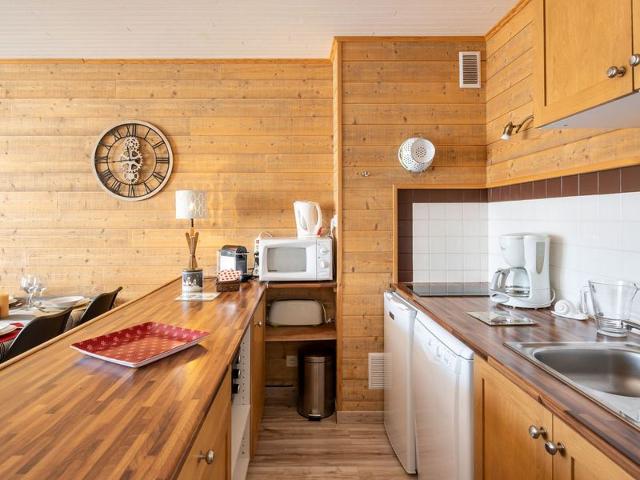 Charming 3-Star Mountain Studio, Center of Chamrousse, Close to Slopes FR-1-340-160 - Chamrousse
