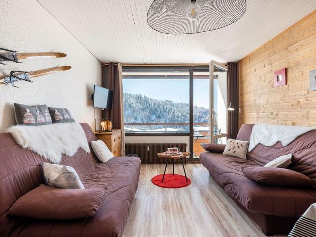 Charming 3-Star Mountain Studio, Center of Chamrousse, Close to Slopes FR-1-340-160 - Chamrousse