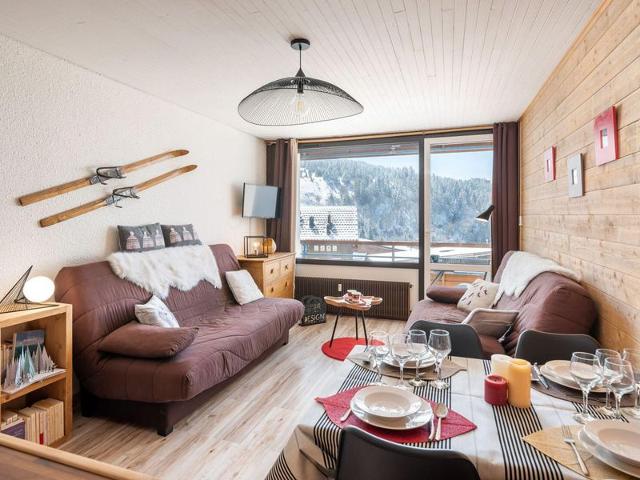 Charming 3-Star Mountain Studio, Center of Chamrousse, Close to Slopes FR-1-340-160 - Chamrousse