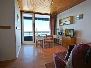 Spacious studio for 2 near slopes in Chamrousse with balcony FR-1-340-18 - Chamrousse