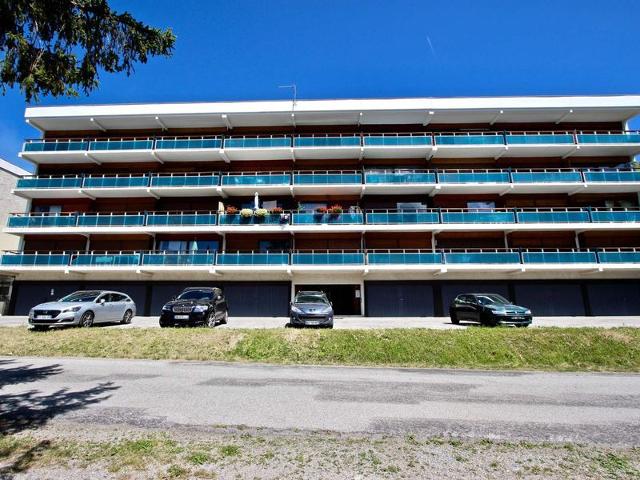 Spacious 2BR Apartment with Cabin, South-Facing Balcony, and Pet-Friendly in Chamrousse FR-1-340-133 - Chamrousse