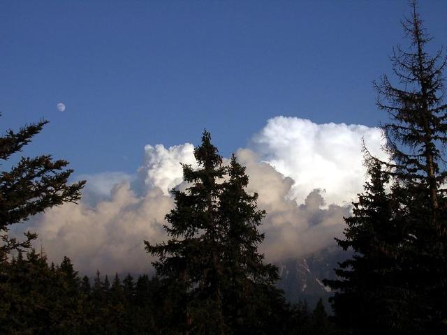 Spacious 2BR Apartment with Cabin, South-Facing Balcony, and Pet-Friendly in Chamrousse FR-1-340-133 - Chamrousse