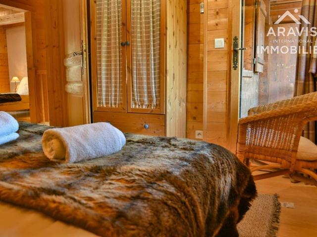 5-Bedroom Ski-In/Ski-Out Chalet in the Heart of the Alps FR-1-391-24 - Le Grand Bornand