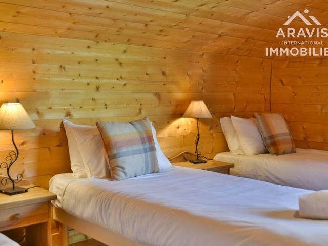 5-Bedroom Ski-In/Ski-Out Chalet in the Heart of the Alps FR-1-391-24 - Le Grand Bornand