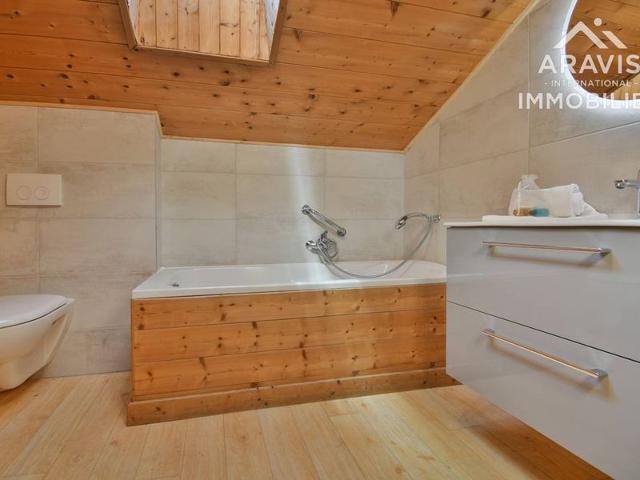 5-Bedroom Ski-In/Ski-Out Chalet in the Heart of the Alps FR-1-391-24 - Le Grand Bornand